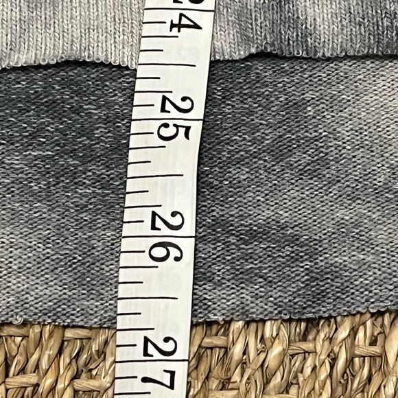 EUC AMERICAN EAGLE “Soft & Sexy” Oversized Warm and Cozy Top - Picture 5 of 9